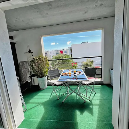 Grand Studio, Coin Nuit Séparé, Terrasse Et Garage Privatif Royan