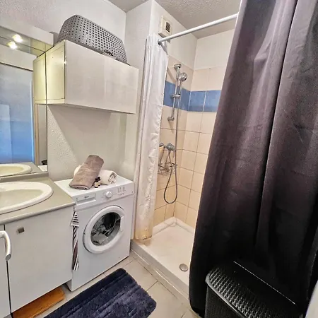 Grand Studio, Coin Nuit Séparé, Terrasse Et Garage Privatif Royan