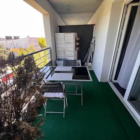 Grand Studio, Coin Nuit Séparé, Terrasse Et Garage Privatif * Royan